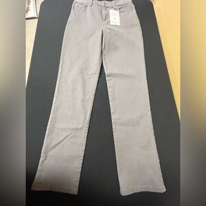 GLORIA VANDERBILT GRAY SIZE 4 AVERAGE STRAIGHT LEG JEAN. “AMANDA”  5 POCKETS